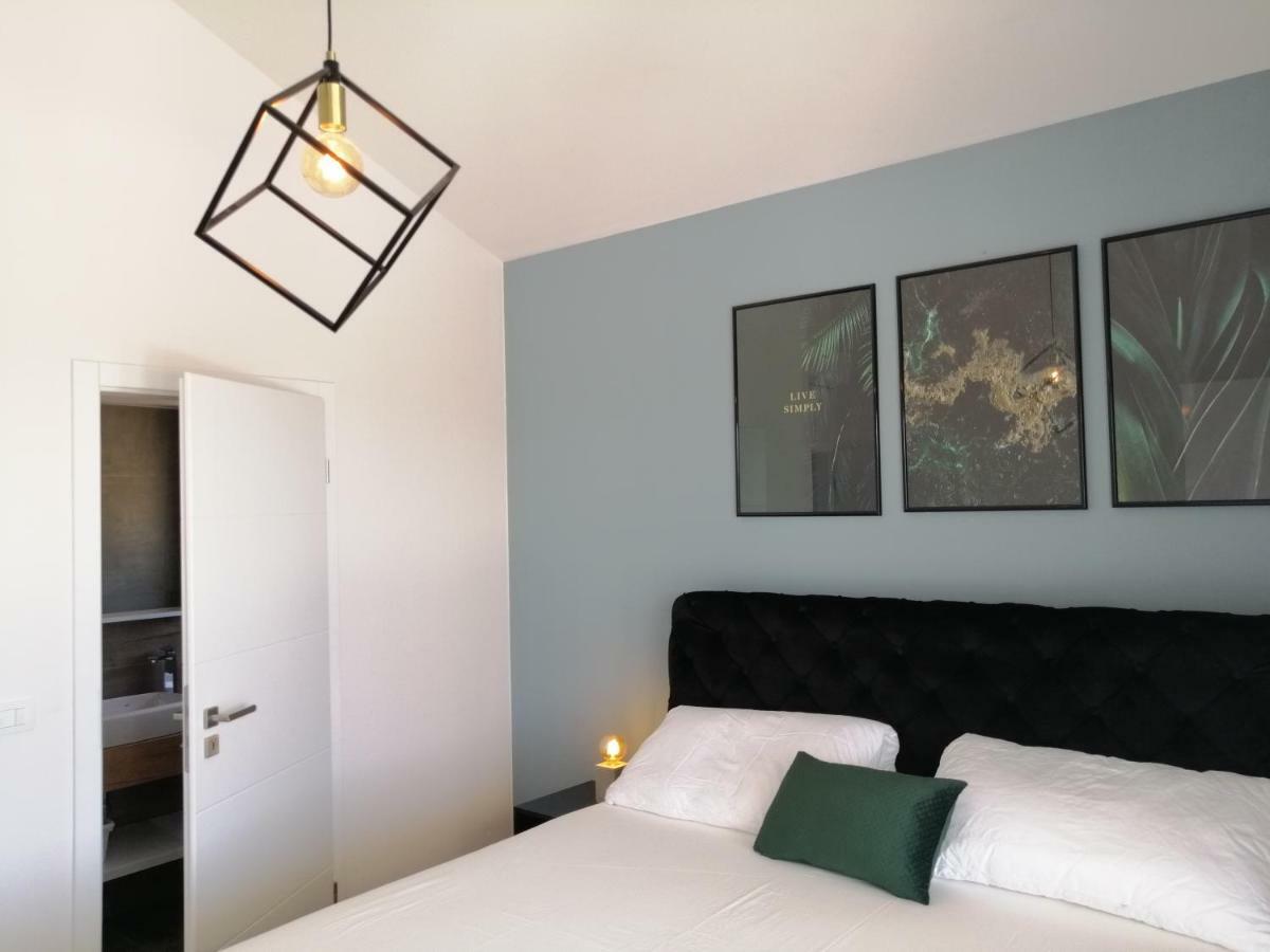 Villa Orao Kaštel Novi Eksteriør bilde