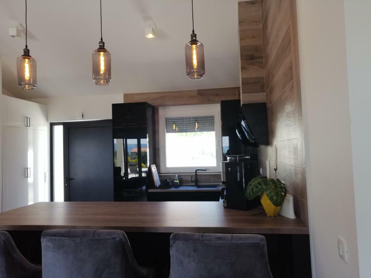 Villa Orao Kaštel Novi Eksteriør bilde