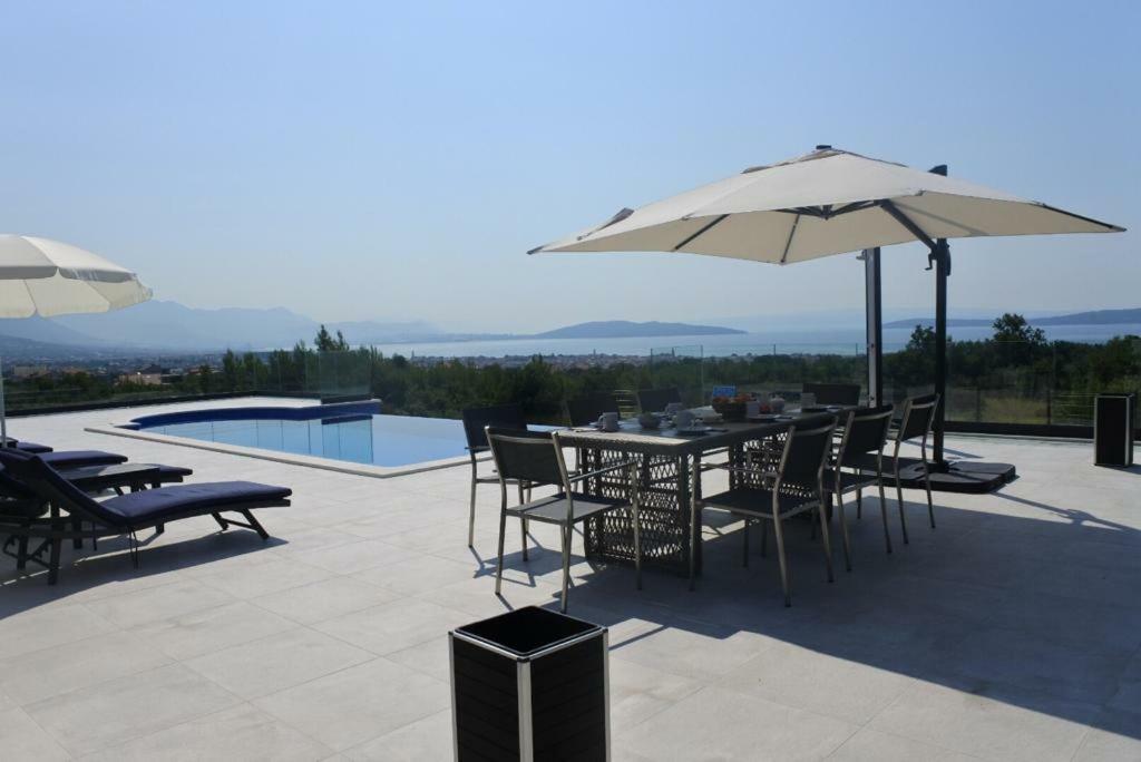 Villa Orao Kaštel Novi Eksteriør bilde