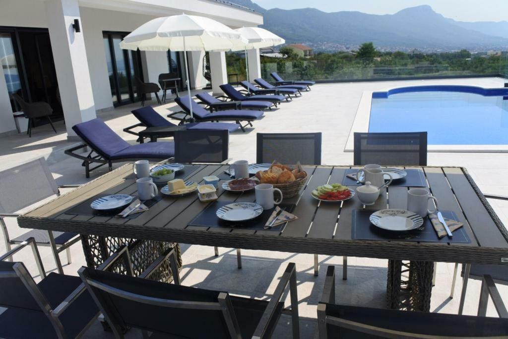 Villa Orao Kaštel Novi Eksteriør bilde