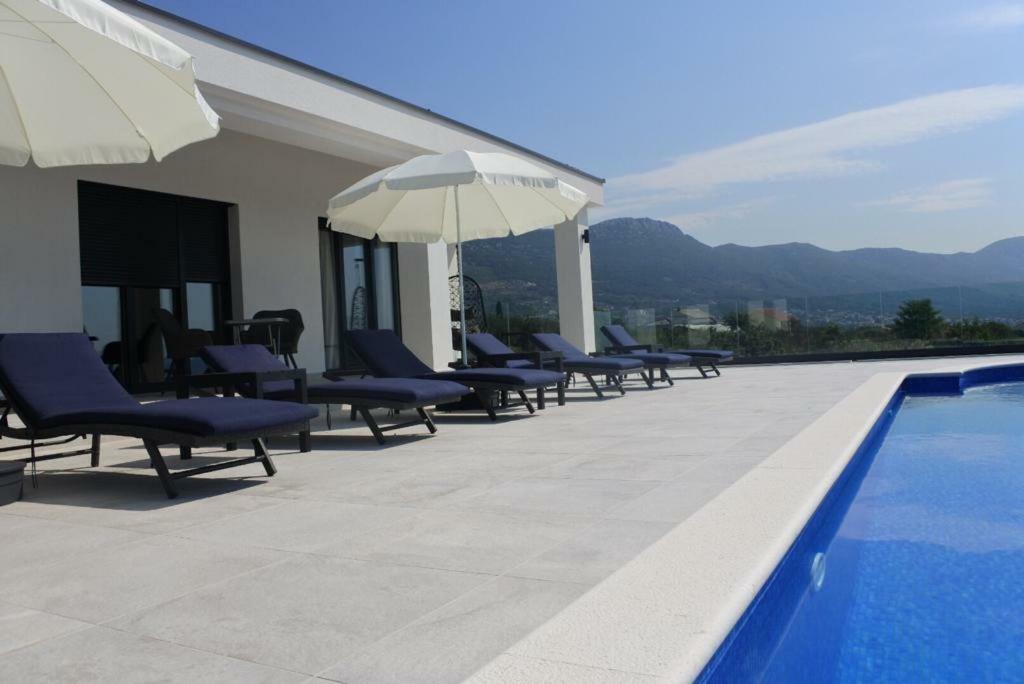 Villa Orao Kaštel Novi Eksteriør bilde