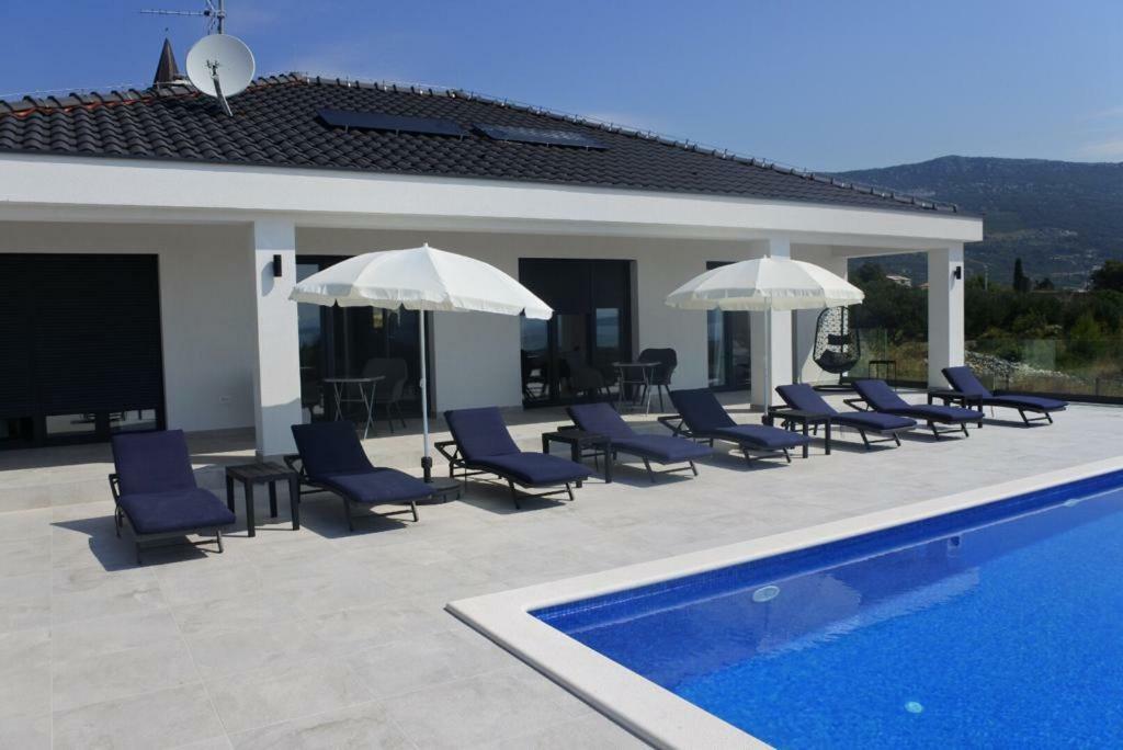 Villa Orao Kaštel Novi Eksteriør bilde